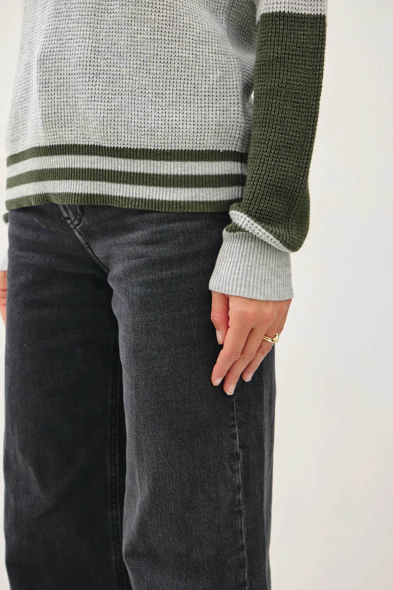 BASEBALL STYLE SWEATER WITH STRIPED ACCENTS