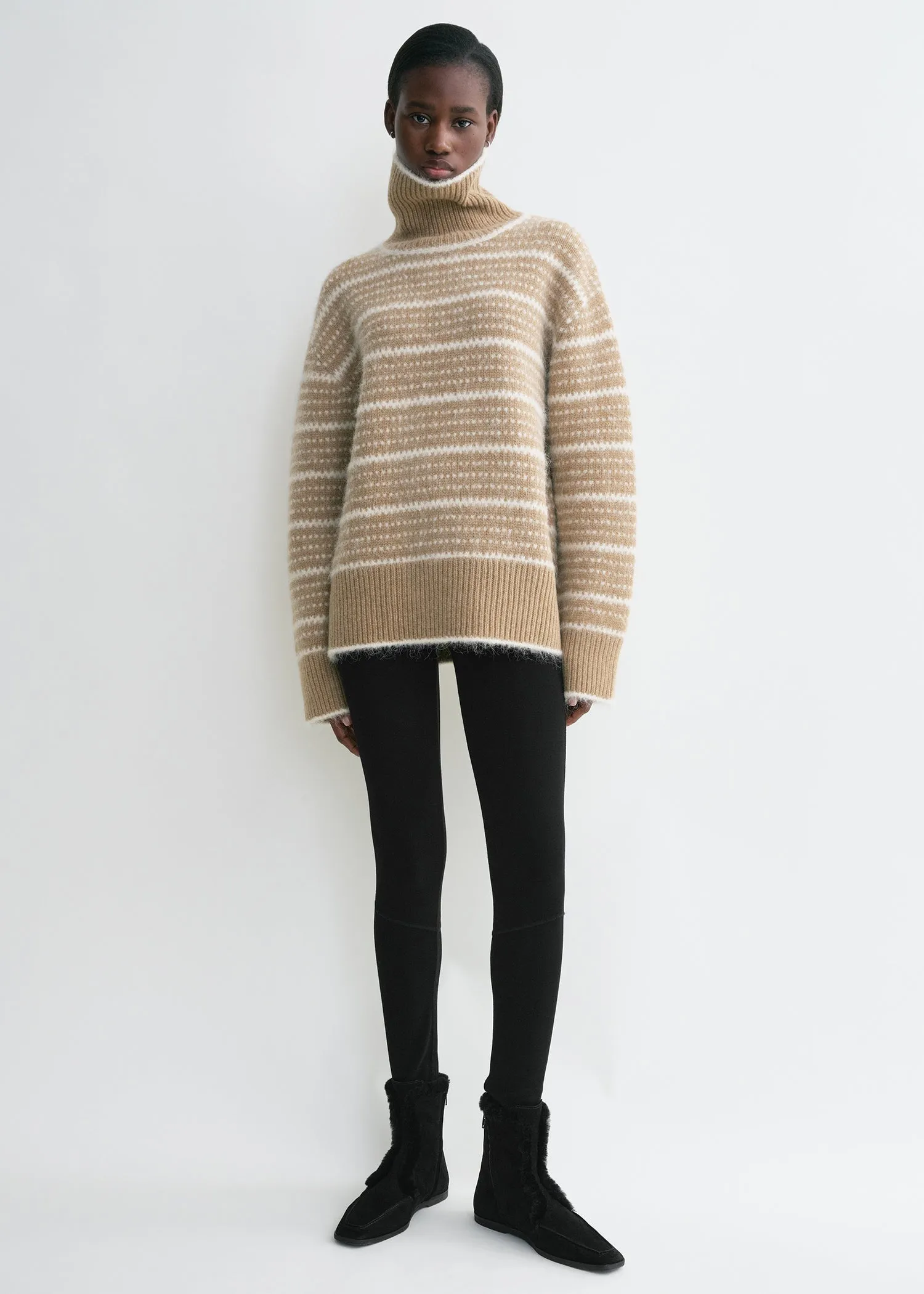 Heritage turtleneck soft camel