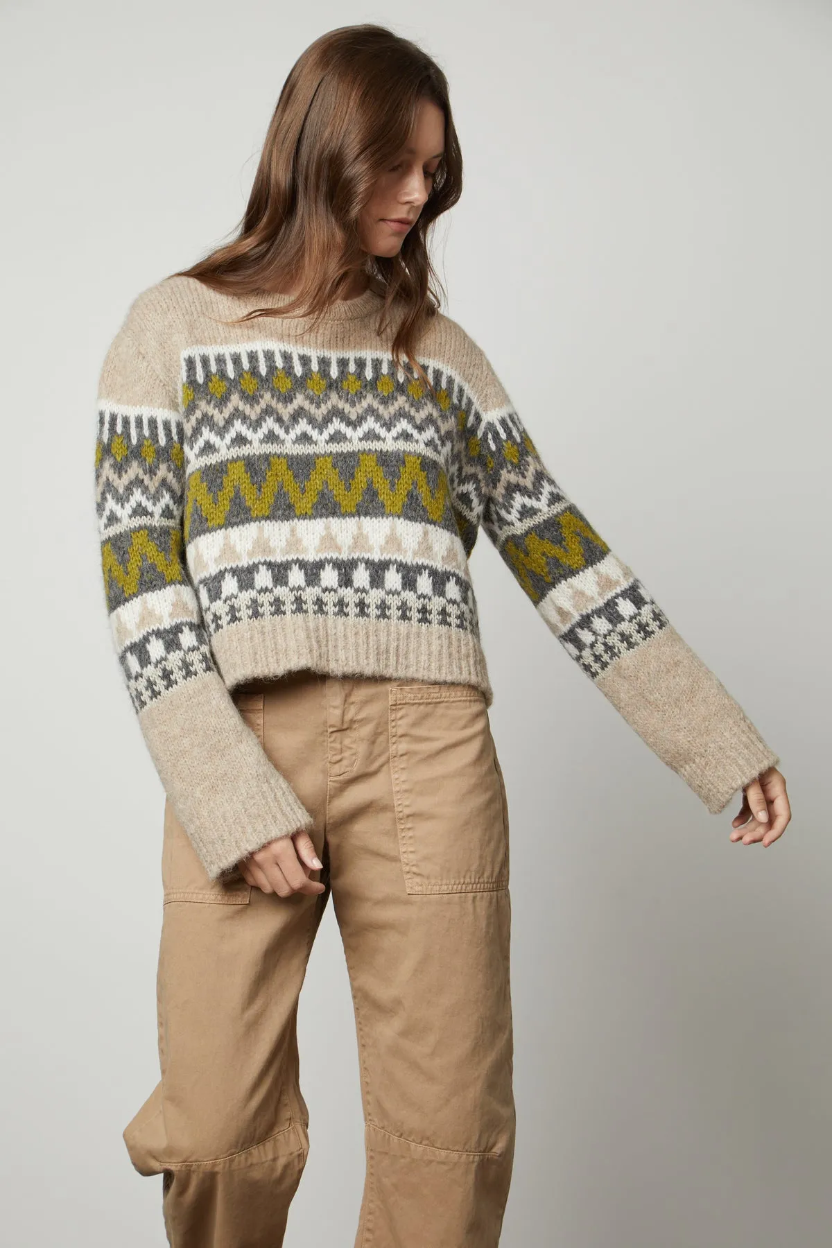 MAKENZIE ALPACA CABLE KNIT CREW NECK SWEATER